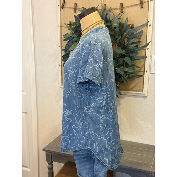 CLOTH & STONE Anthropologie Tencel Chambray Floral Shirt Top Blouse size S - Picture 3 of 8